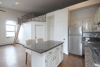 163 14th St in Hoboken, NJ - Building Photo - Building Photo