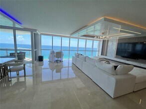 16425 Collins Ave in Sunny Isles Beach, FL - Building Photo - Building Photo
