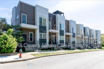 3009 Delaware Ave in Nashville, TN - Building Photo - Building Photo