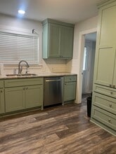 557 E Elm St in Canton, TX - Building Photo - Building Photo