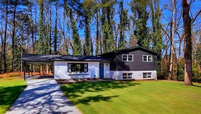 property at 1785 Hammond Woods Cir SW