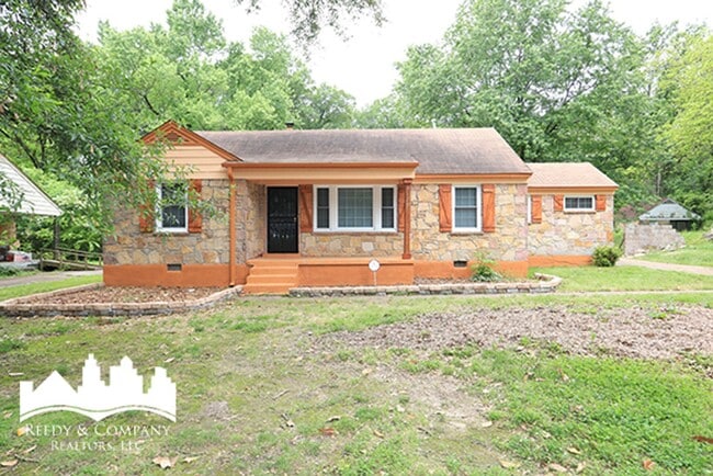 property at 3123 Signal St