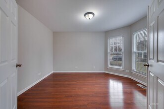 1080 Rockport Dr in Carol Stream, IL - Building Photo - Building Photo