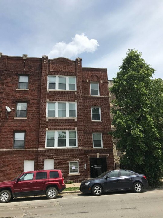 3239 Damen N Ave, Unit 3 in Chicago, IL - Building Photo