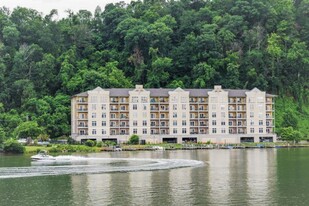 3001 River Towne Way in Knoxville, TN - Building Photo