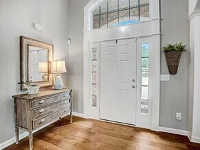 1071 Nealcrest Cir in Spring Hill, TN - Building Photo - Building Photo