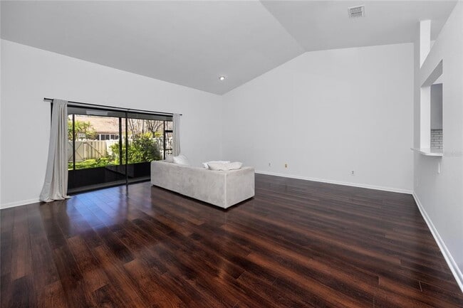 944 SAN CARLOS Ct in St. Petersburg, FL - Building Photo - Building Photo