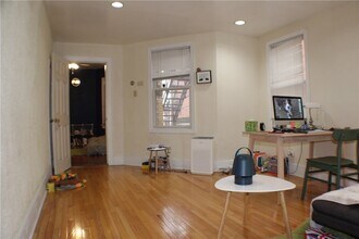 708 S Negley Ave, Unit 5 in Pittsburgh, PA - Building Photo - Building Photo