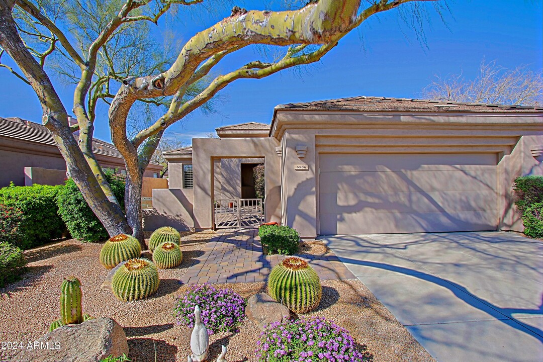 6566 Shooting Star Way in Scottsdale, AZ - Building Photo