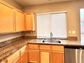 207 Malcolm St in Henderson, NV - Foto de edificio - Building Photo