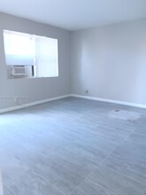 1710 NW 9th St-Unit -1 in Fort Lauderdale, FL - Building Photo - Building Photo