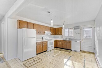 9406 W 57th Ave in Arvada, CO - Building Photo - Building Photo