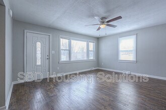 312 N Ash Ave in Independence, MO - Building Photo - Building Photo