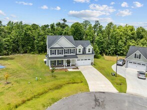 215 Purple Martin Dr in Hubert, NC - Building Photo - Building Photo
