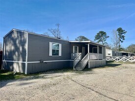 21411 Russell Dr in New Caney, TX - Building Photo