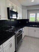 32790 Aurora Vista Rd in Cathedral City, CA - Building Photo