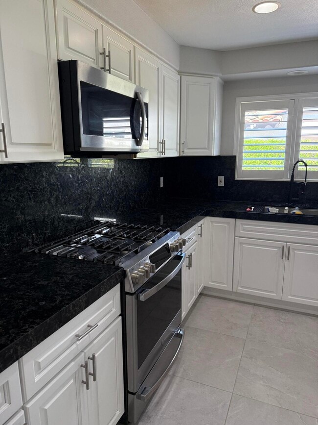 32790 Aurora Vista Rd