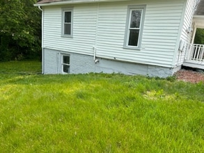 1006 Park St in University Park, IA - Building Photo - Building Photo