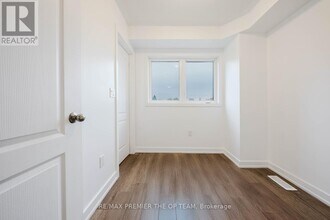 964 Kicking Horse Path in Oshawa, ON - Building Photo - Building Photo
