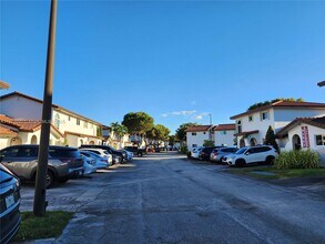 13433 SW 62nd St in Miami, FL - Building Photo - Building Photo
