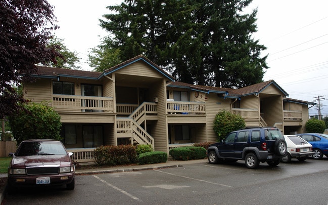 Wedgewood Apartments in Bremerton, WA - Building Photo - Building Photo