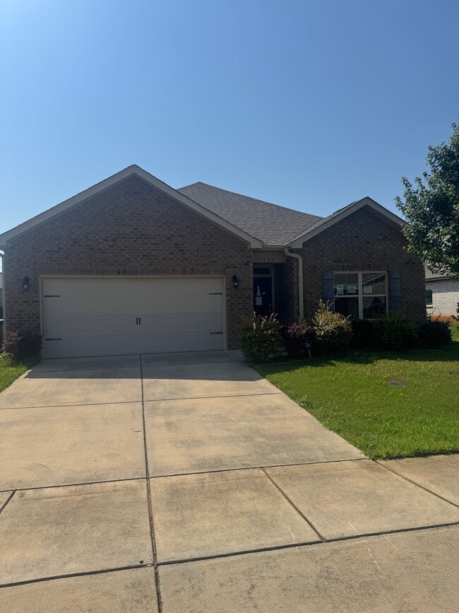 14686 London Ln in Athens, AL - Building Photo - Building Photo