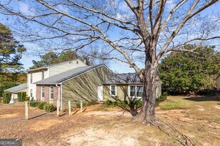 236 Mateo Walk in Lawrenceville, GA - Building Photo