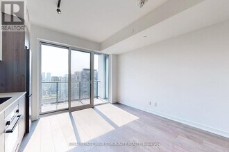 5 Defries St in Toronto, ON - Building Photo - Building Photo