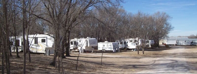 Lazy H RV Park in Canadian, TX - Foto de edificio - Building Photo