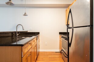 1 Chelsea Ter, Unit 2b in Boston, MA - Building Photo