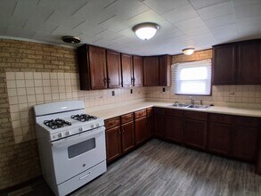 913 Forrest St in Danville, IL - Building Photo - Building Photo