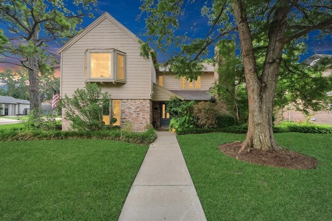 property at 403 Lakeside Estates Dr