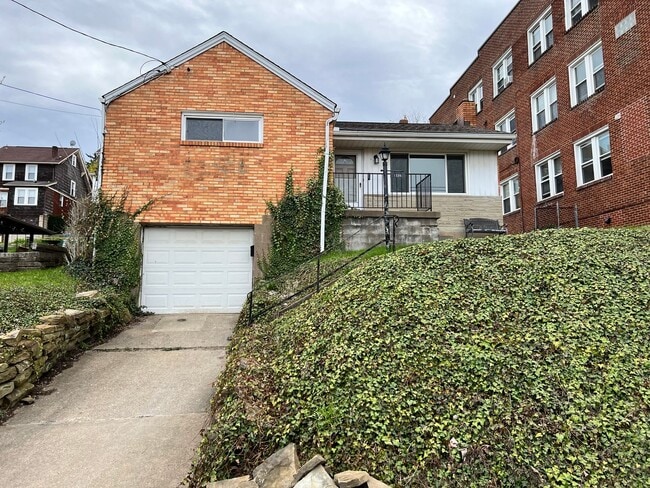 1235 Illinois Ave