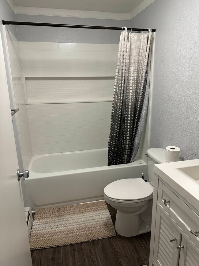 2010 Carr Ave in Fairbanks, AK - Building Photo - Building Photo