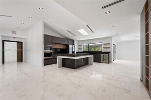 5020 Hawkhurst Ave in Southwest Ranches, FL - Building Photo