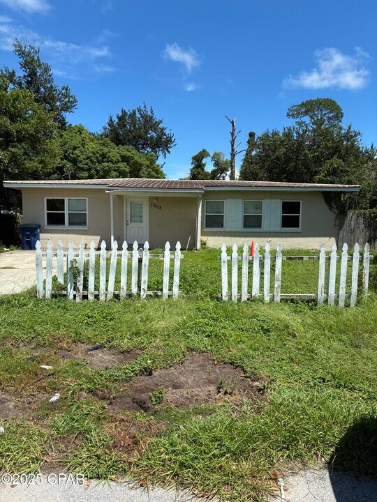 1908 Baltimore Ave in Panama City, FL - Building Photo