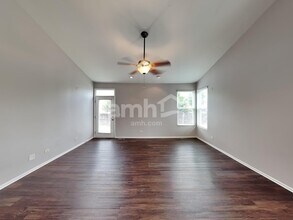 1400 Bridgehampton Dr in Plainfield, IL - Building Photo - Building Photo