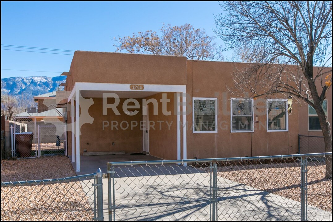 1206 Calle Madera in Bernalillo, NM - Building Photo