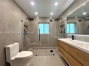 4445 Red Rd in Coral Gables, FL - Building Photo - Building Photo