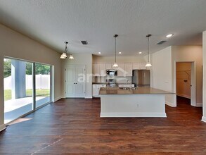 2760 Ponds Trl in St. Cloud, FL - Foto de edificio - Building Photo