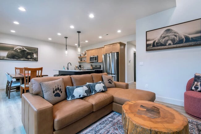 701 Stone Peak Lp in Driggs, ID - Building Photo - Building Photo