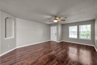 19114 Mission Fort Ln in Richmond, TX - Building Photo - Building Photo