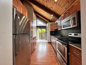 423 N University Dr in Plantation, FL - Foto de edificio - Building Photo