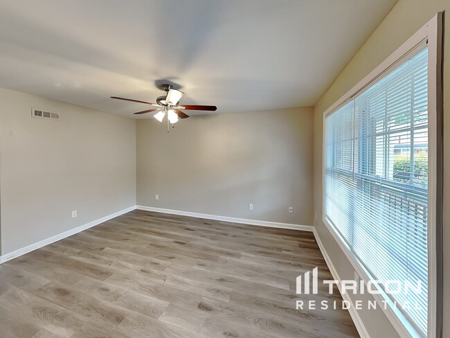 402 WI Pkwy in Dallas, GA - Building Photo - Building Photo