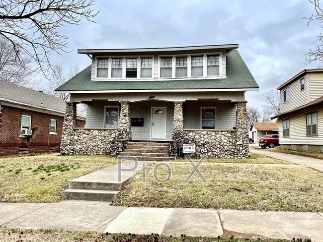 property at 110 W Lindburg St