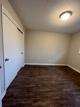 6051 Tobaccoville Rd, Unit #2 in Tobaccoville, NC - Building Photo - Building Photo