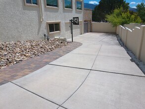 9806 Greenbrier Rd NE in Albuquerque, NM - Building Photo - Building Photo