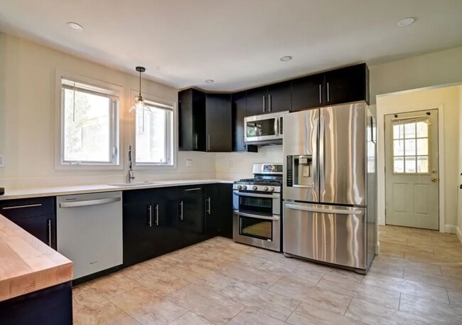 144 Jaques St, Unit 2 in Somerville, MA - Building Photo - Building Photo
