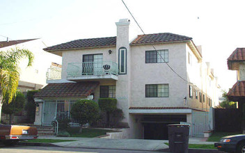 1060 Bennett Ave in Long Beach, CA - Building Photo - Building Photo