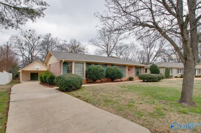 814 Cleermont Dr SE in Huntsville, AL - Building Photo - Building Photo